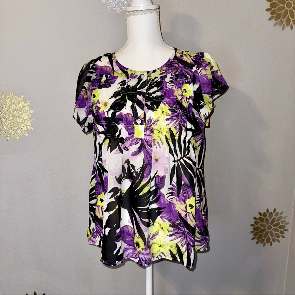 Cato’s Purple Black Yellow Floral Women's‎ Blouse Top s/s ruffled Casual NWT